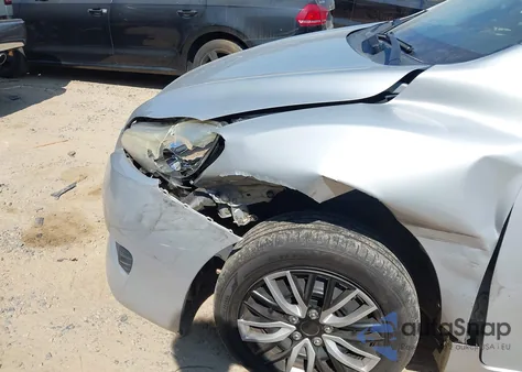 2013 Toyota Matrix S z USA, uszkodzony, nr VIN 2T1LE4EE6DC023742